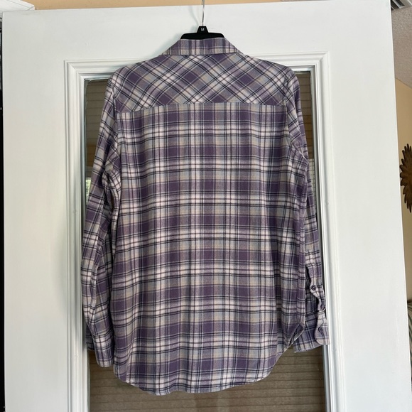 Women’s Eddie Bauer Flannel Shirt (medium) - Picture 4 of 6